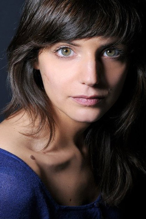 Photo of Elisabeth Ventura, Acting