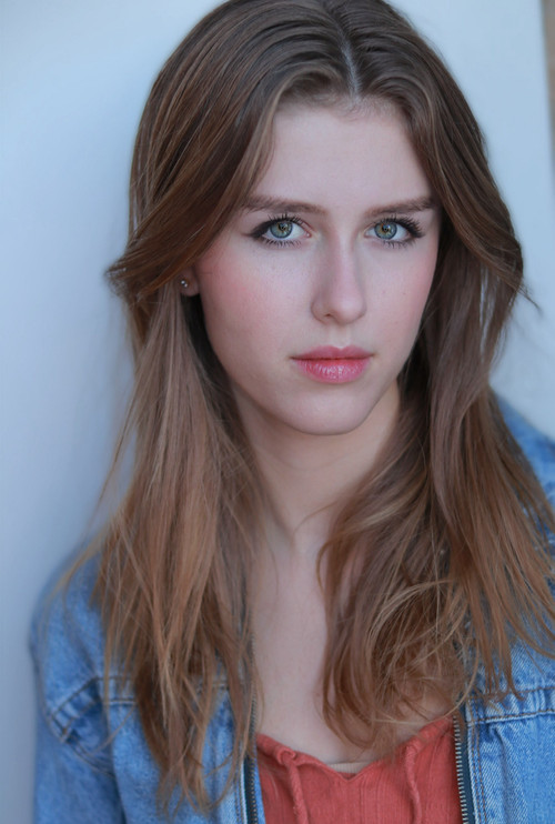 Photo of Claire Schulze, Acting