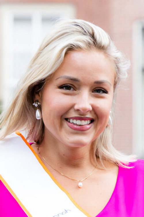 Photo of Beate van der Weide, Acting