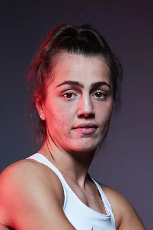 Ellie Scotney profile