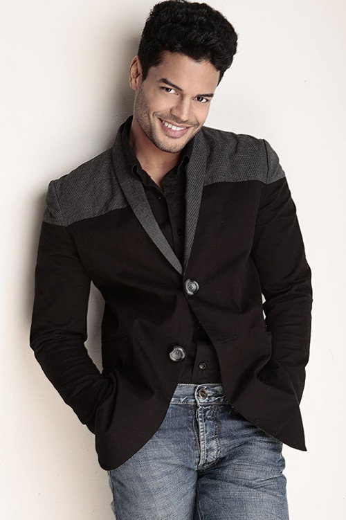 Khris Cifuentes profile