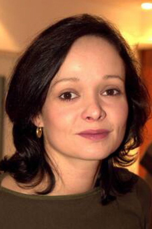 Photo of Iris Junik, Acting