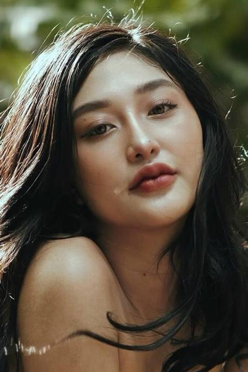 Photo of Eunice Santos, Acting