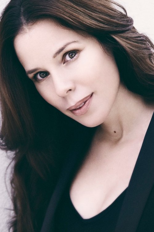 Athenea Mata profile