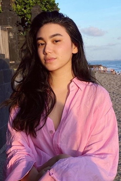 Photo of Shalima Hakim, Acting