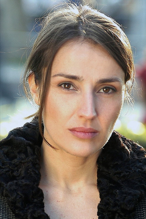 Photo of Yasemin Sannino, Acting