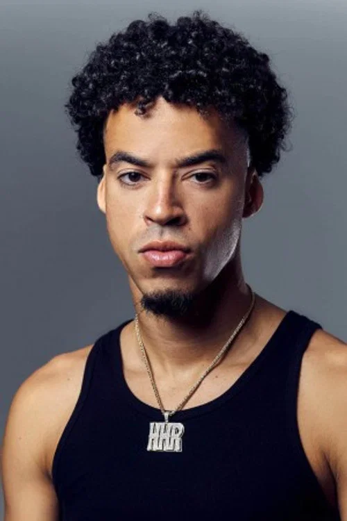 Photo of L7NNON, Acting