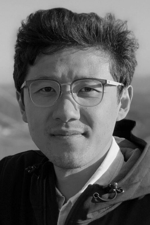 Photo of Xing-Mai Deng, Camera