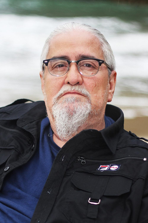 Peque Gallaga profile