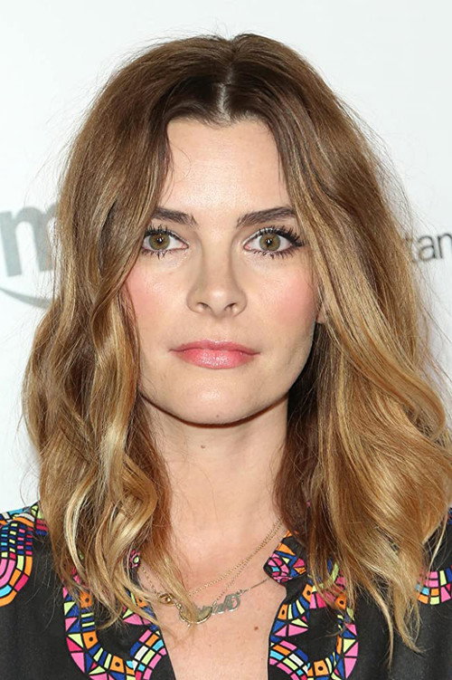 Photo of Kelly Oxford, Acting
