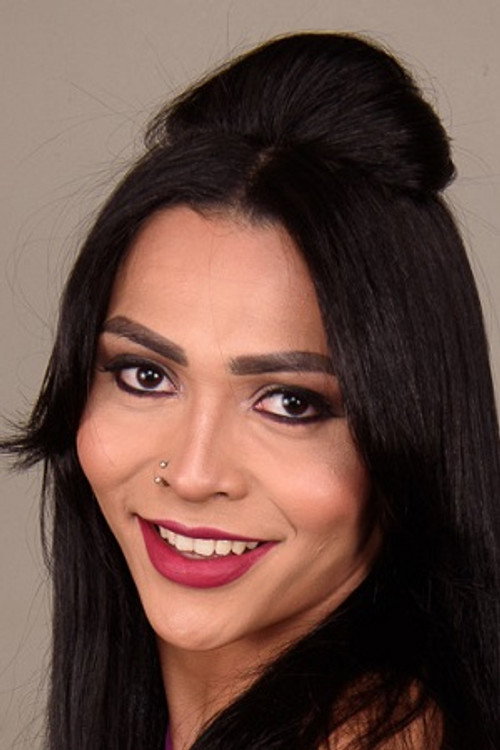 Photo of Louyse Hills, Acting