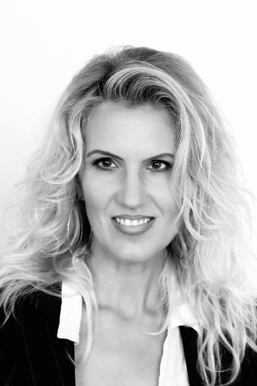 Photo of Lisa Barrett-Brown, Acting