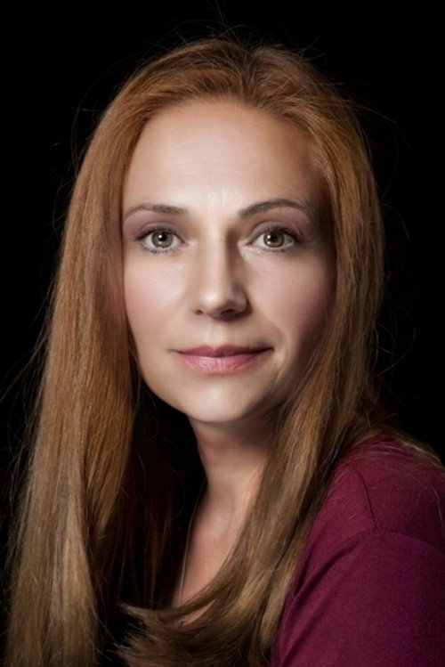 Photo of Izabela Novotni, Acting