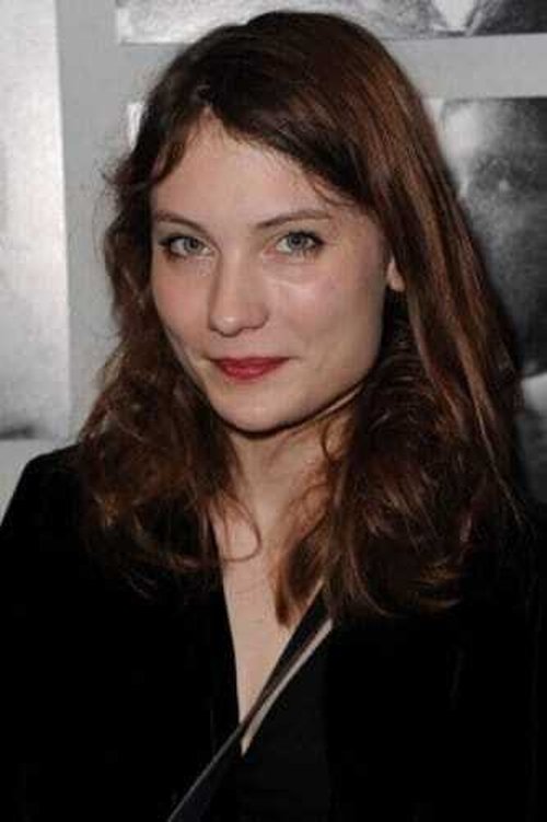 Photo of Élise Lhomeau, Acting