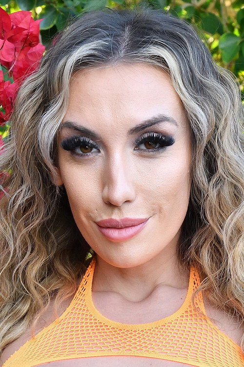 Photo of Mia James, Acting