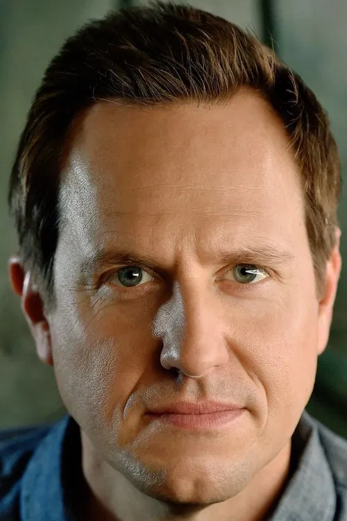 Photo of Mike Lutz, Acting