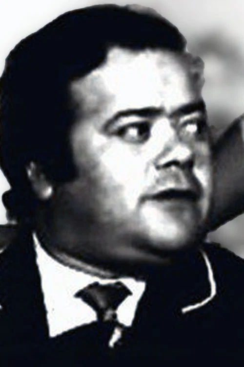Photo of Oscar Viale, Writing