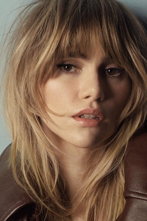 Suki Waterhouse profile
