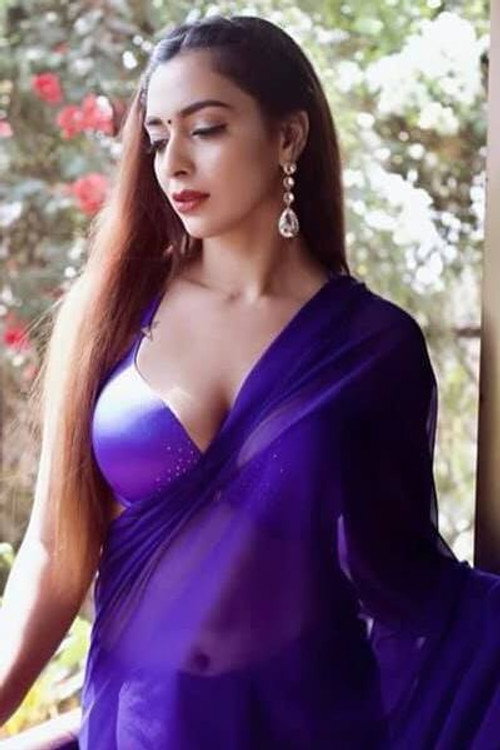 Tia Atharva profile