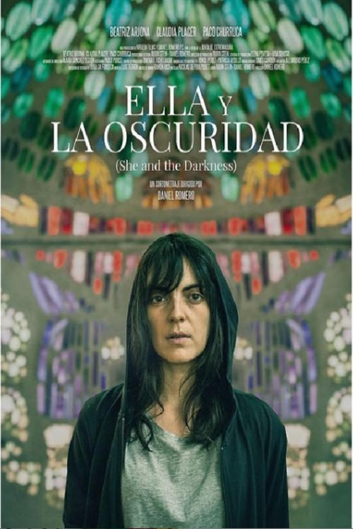 Movie poster for Ella y la oscuridad (2021)