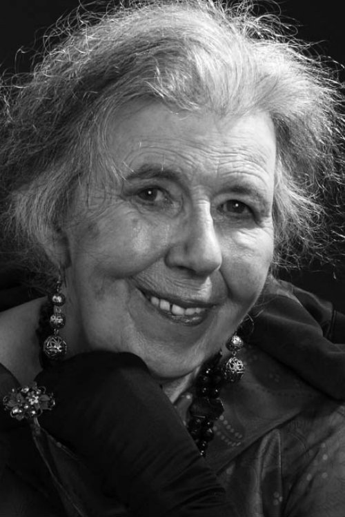 Photo of Damaris Hayman, Acting