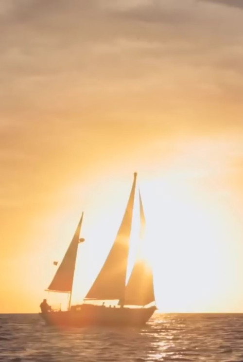 Movie poster for Twenty Eight Feet: Life on a Little Wooden Boat (2013)