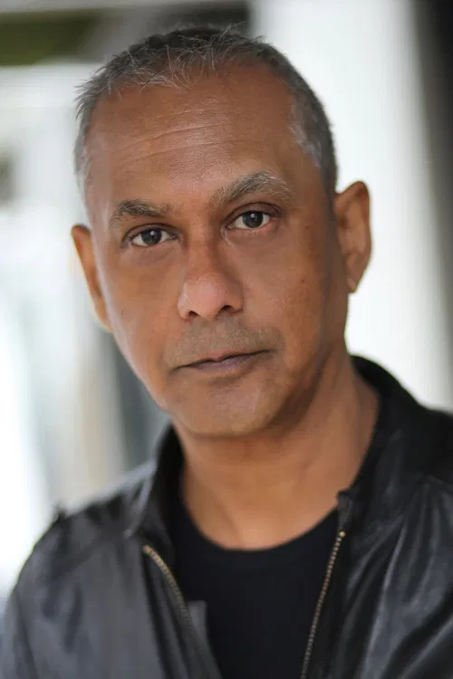 Photo of Gordon Warnecke, Acting