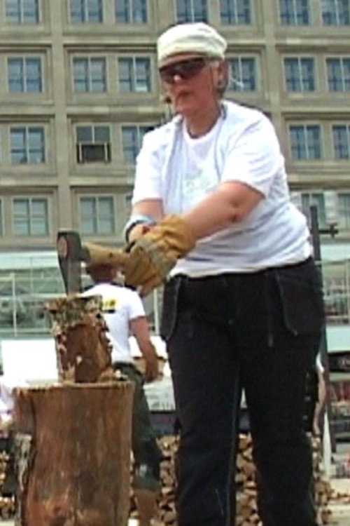 Kvinnor som hugger ved i Berlin och i Malmö poster