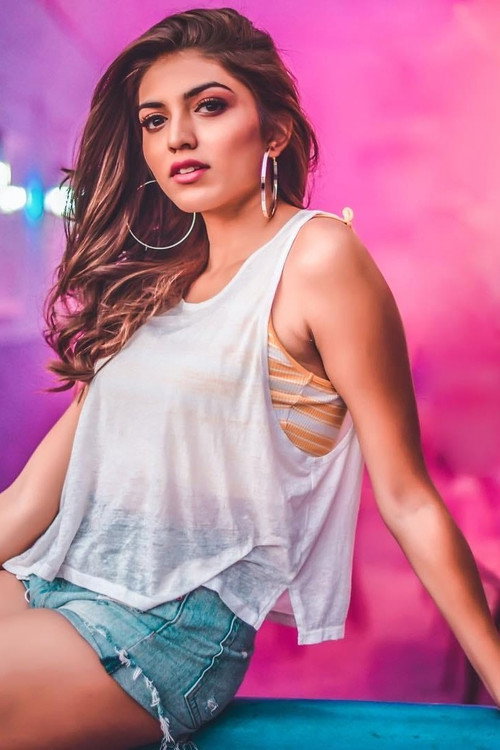 Shruti Sinha profile