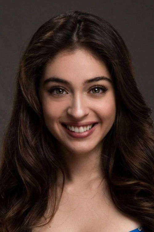 Cemre Baysel profile