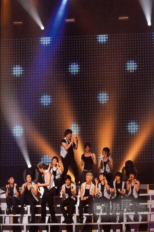 Movie poster for Super Junior - Live in Japan (2009)
