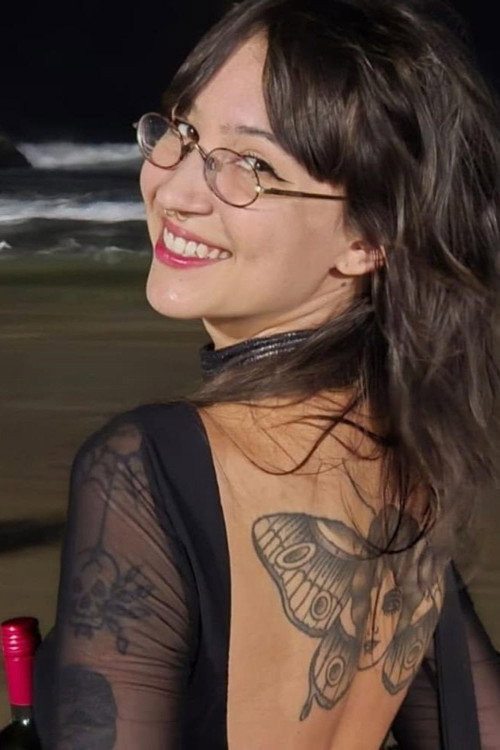 Photo of Juliana Hoffmann Bordes, Directing