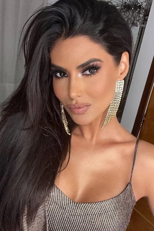 Flavia Noronha profile