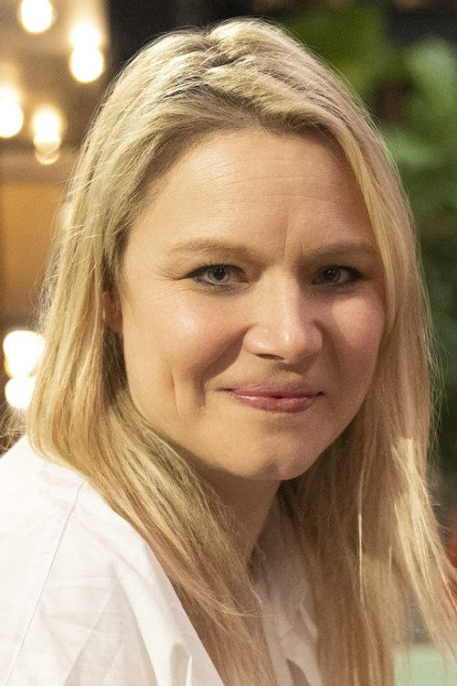 Photo of Georgia Hardinge, Acting