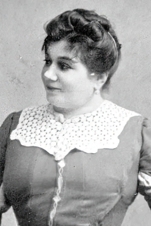 Photo of Delphine Renot, Acting