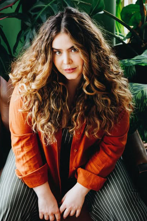 Photo of Lolla Tavares, Acting