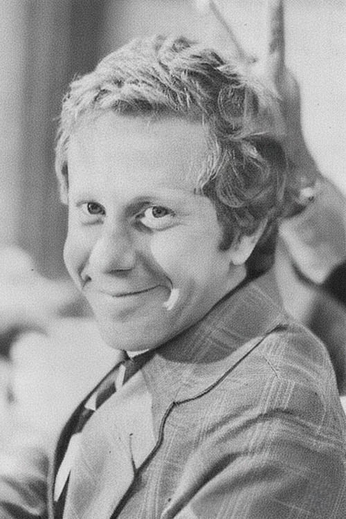 Olney Cazarré profile