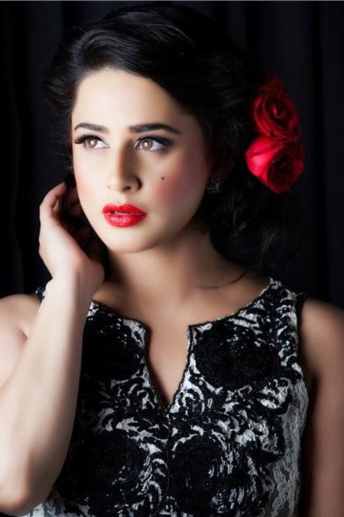 Mehreen Raheel profile