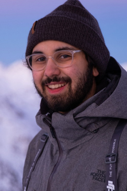 Photo of Axel Lakhdar, Editing