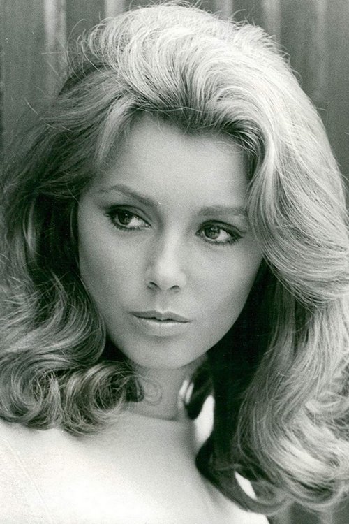 Photo of Elizabeth Ercy, Acting
