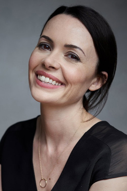 Photo of Lisa Diveney, Acting