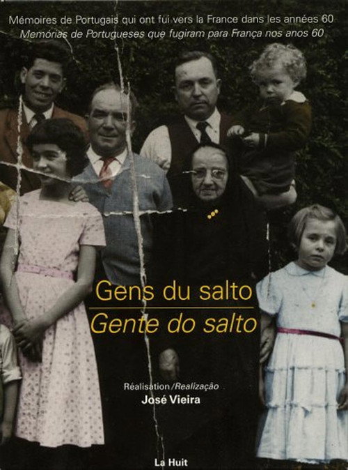 Movie poster for La photo déchirée, chronique d'une émigration clandestine (2002)