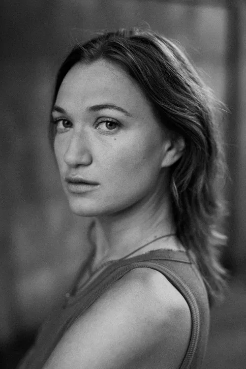 Mona Mina Leon profile