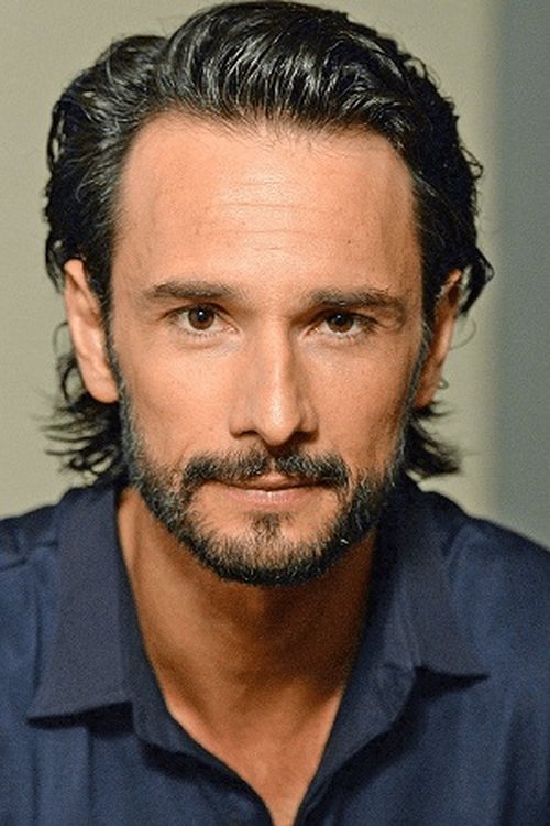 Rodrigo Santoro profile