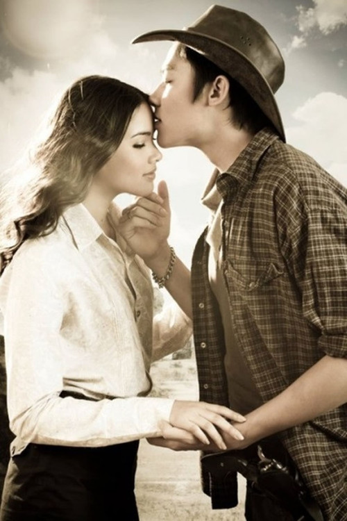 Series poster for Boiling Sun (2011)