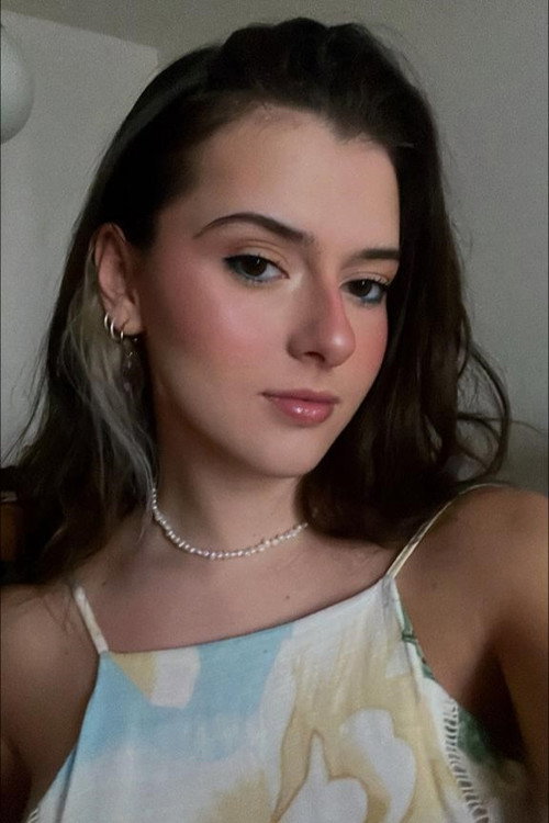 Photo of Ana Luiza Forner, Acting