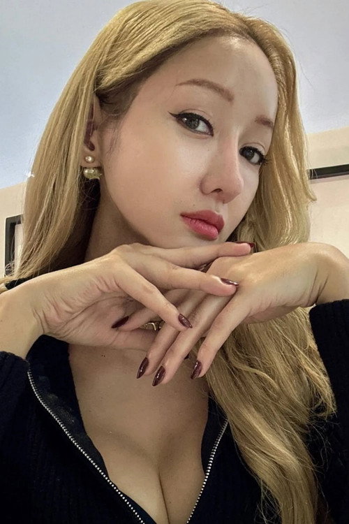 Lucinta Luna profile