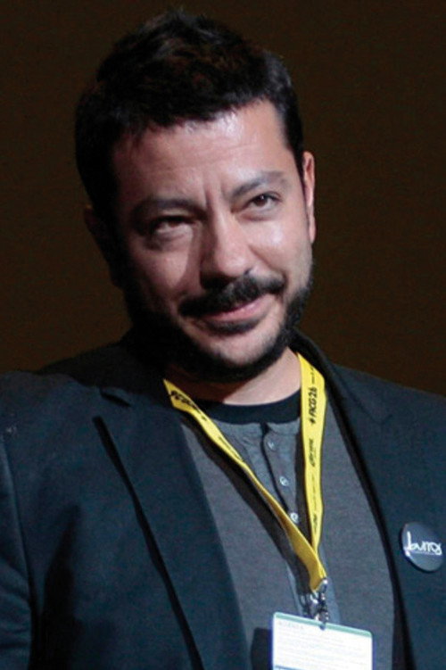 Photo of Alejandro Cantú, Camera