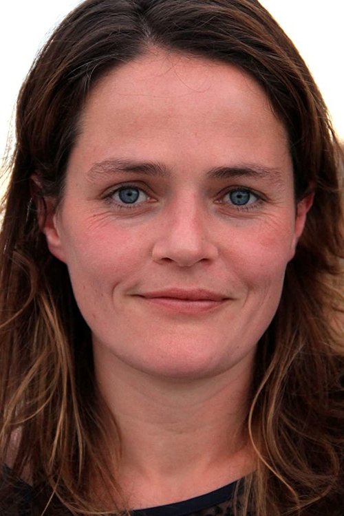 Alexandra Johnes profile