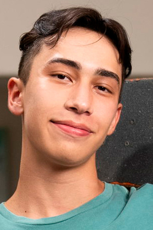 Photo of Cameron Neuton, Acting